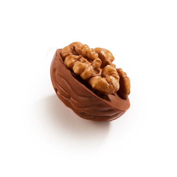 Pralin, halv valnöt, mjölkchoklad, 1000 g (ca 95 st)