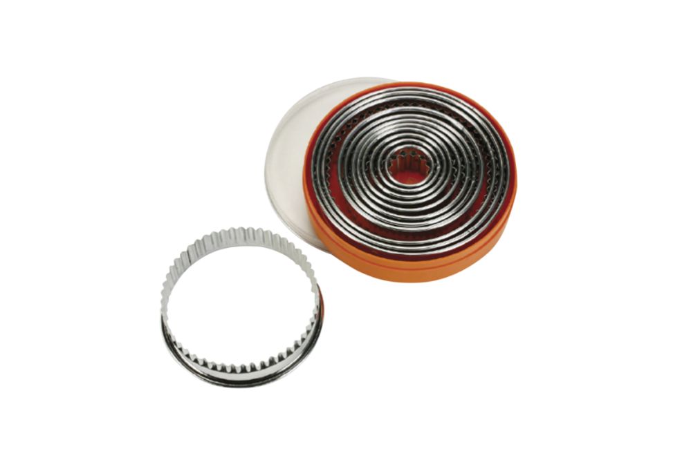 Set med utstickare (9 delar) rund, tandad, 1 set