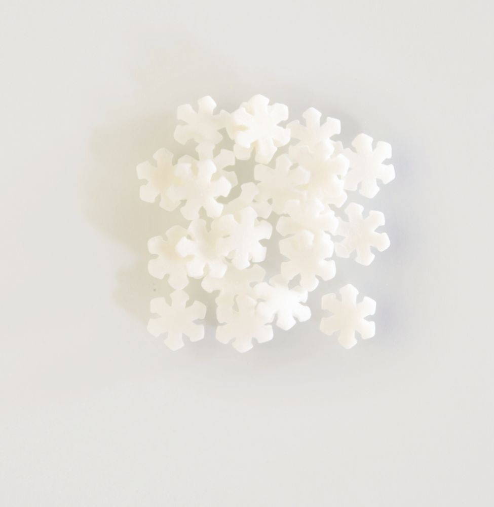 Kristyr, snöflingor, vita, 9 mm (1 kg)