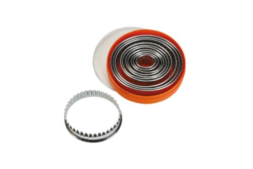 Set med utstickare (12 delar) oval, tandad, 1 set