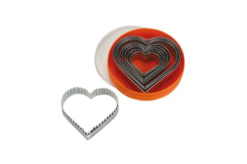 Set med utstickare (9 delar) hjärta, tandad, 1 set